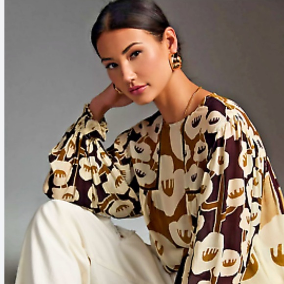 HIOST PICK๐๐
Bl-nk Miranda Peasant Blouse
-Color: NEUTRAL - Picture 3 of 6